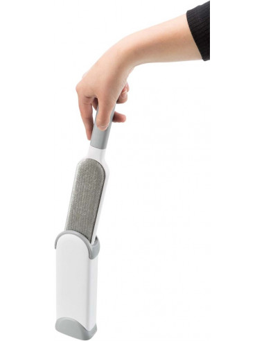 Kläd- och textilborste med rensstation