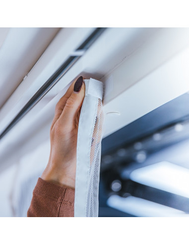 Myggnät för dörr med magnetlås